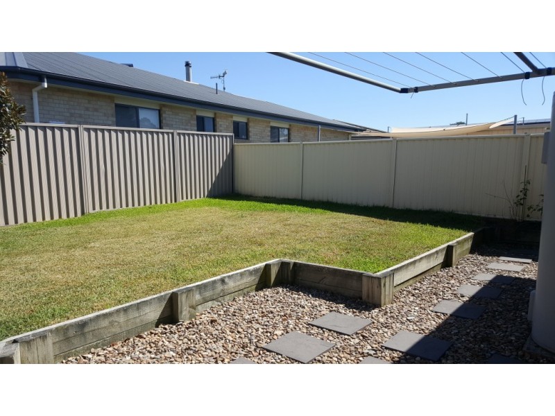 14 Emerald Drive, Meroo Meadow NSW 2540