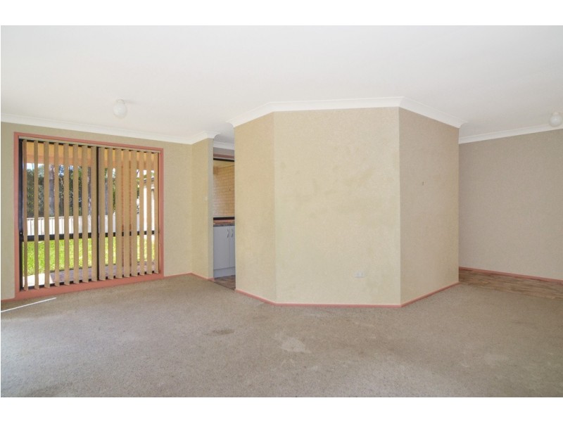 12 Olympic Drive, West Nowra NSW 2541
