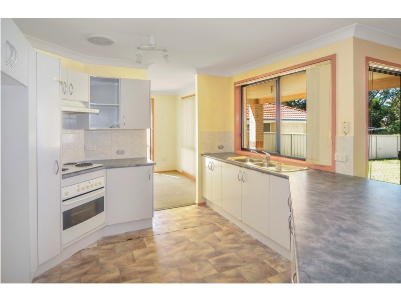12 Olympic Drive, West Nowra NSW 2541