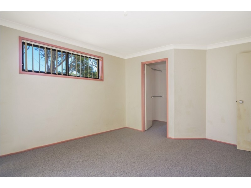 12 Olympic Drive, West Nowra NSW 2541