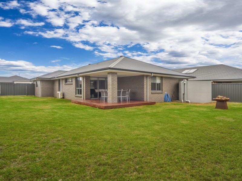 12 Bowerbird Street, South Nowra NSW 2541