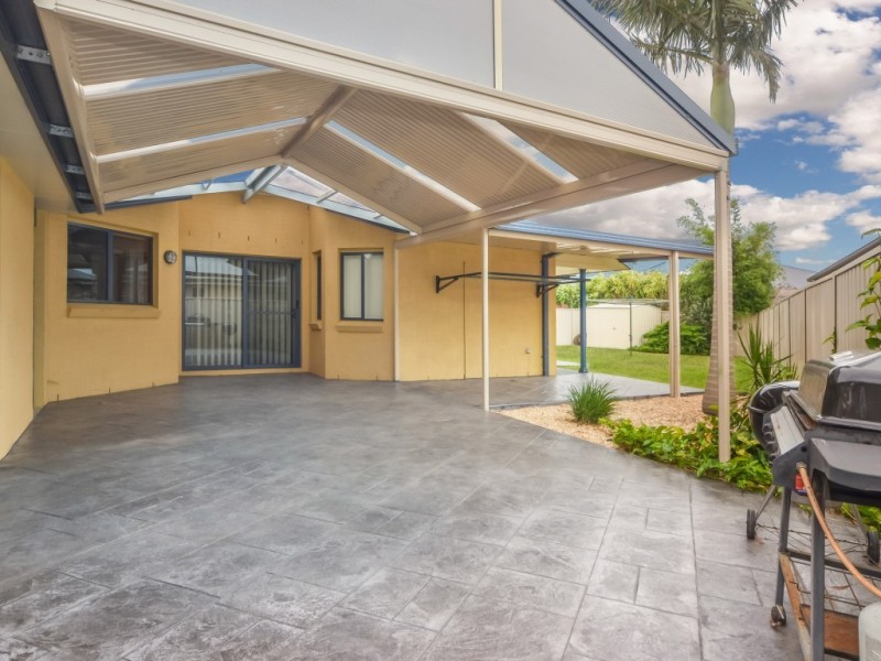 16 Sheraton Circuit, Bomaderry NSW 2541