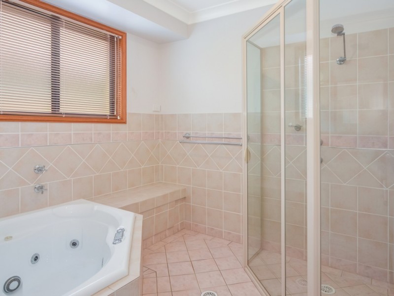 16 Sheraton Circuit, Bomaderry NSW 2541