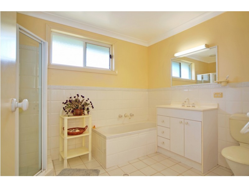 24 South Street, Greenwell Point NSW 2540