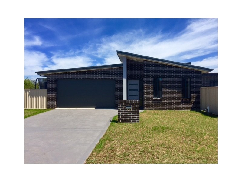 1a Mintbush Crescent, Worrigee NSW 2540