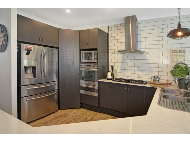 14 Appleberry Close, Bomaderry NSW 2541