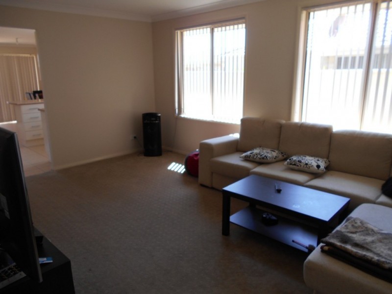 6 Neptune Place, Worrigee NSW 2540