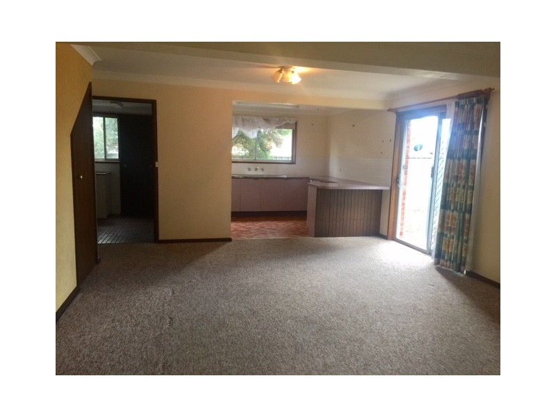 2/18 McDonald Avenue, Nowra NSW 2541