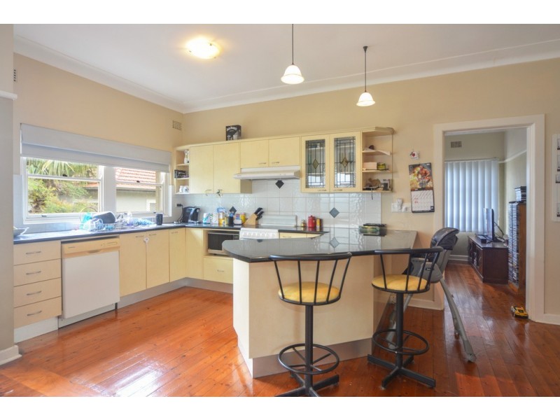 15 Cambewarra Road, Bomaderry NSW 2541