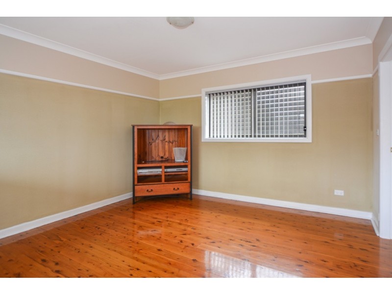 15 Cambewarra Road, Bomaderry NSW 2541