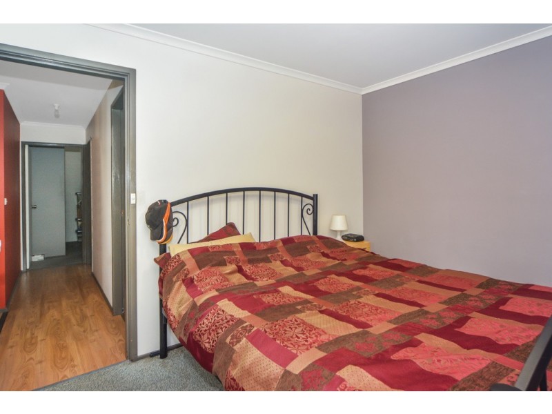 4/6 Carisbrooke Close, Bomaderry NSW 2541