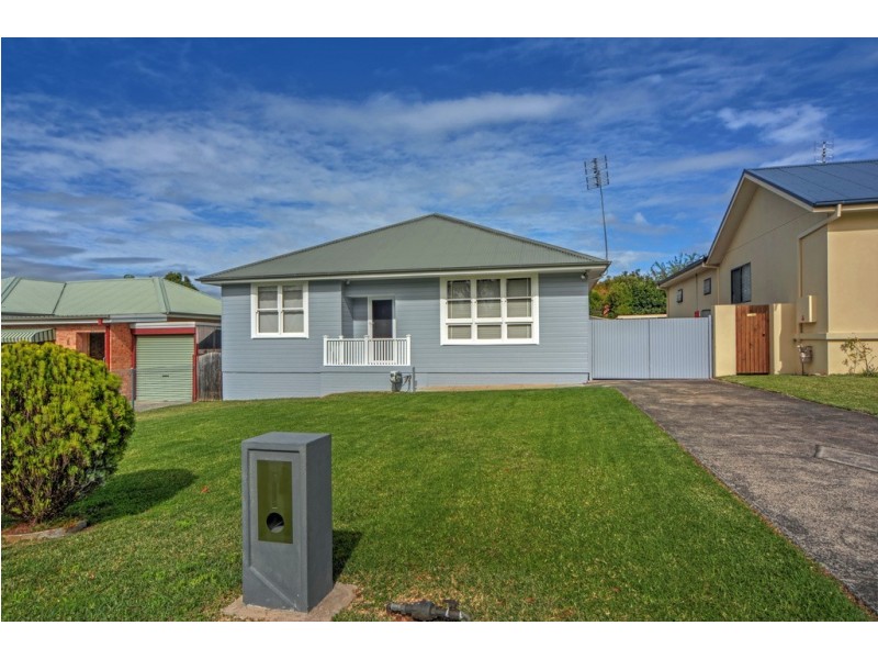 6 Wilson Avenue, Nowra NSW 2541