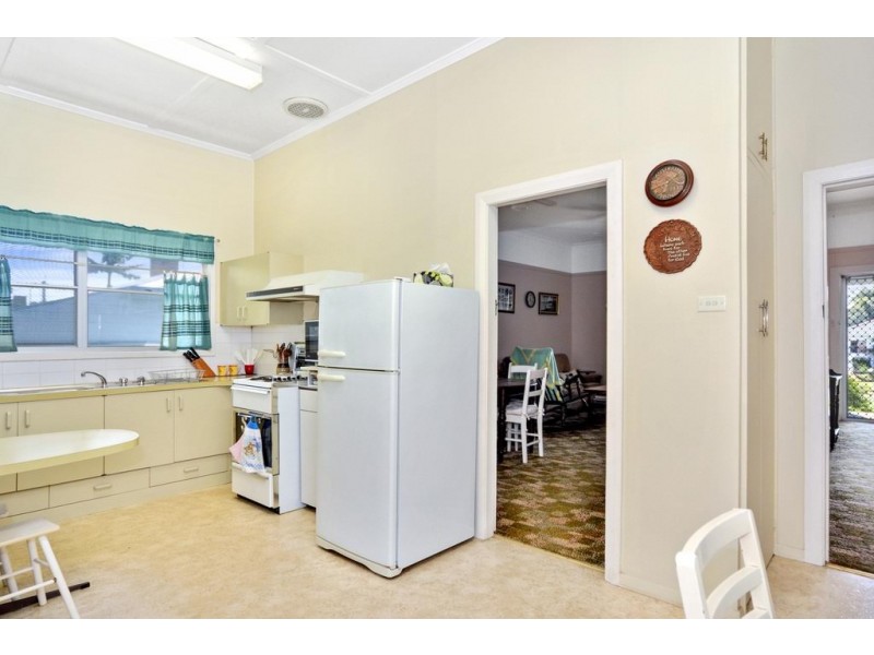 128 Plunkett Street, Nowra NSW 2541