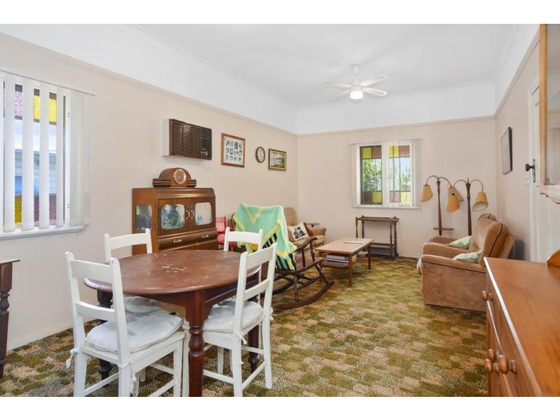128 Plunkett Street, Nowra NSW 2541