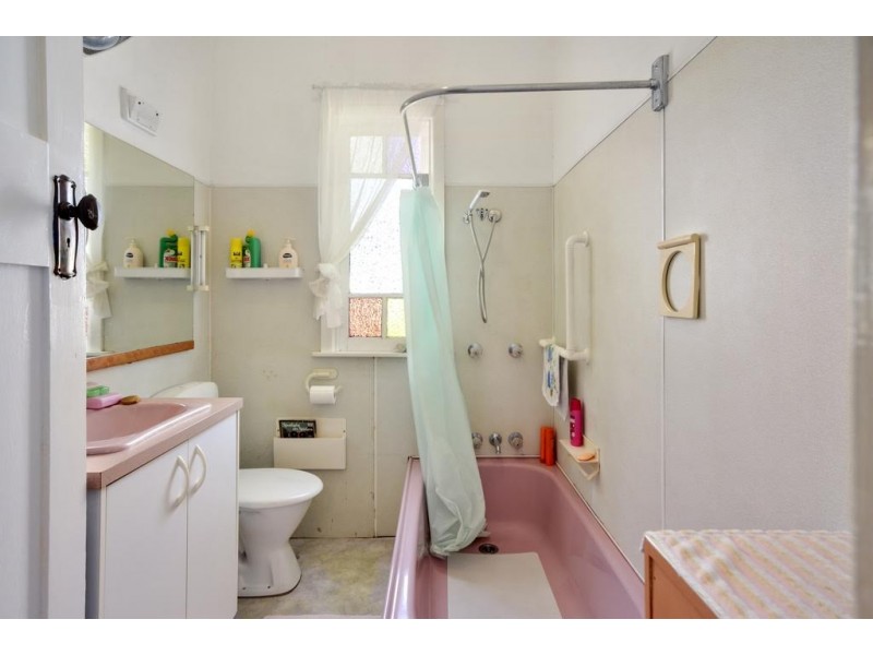 128 Plunkett Street, Nowra NSW 2541