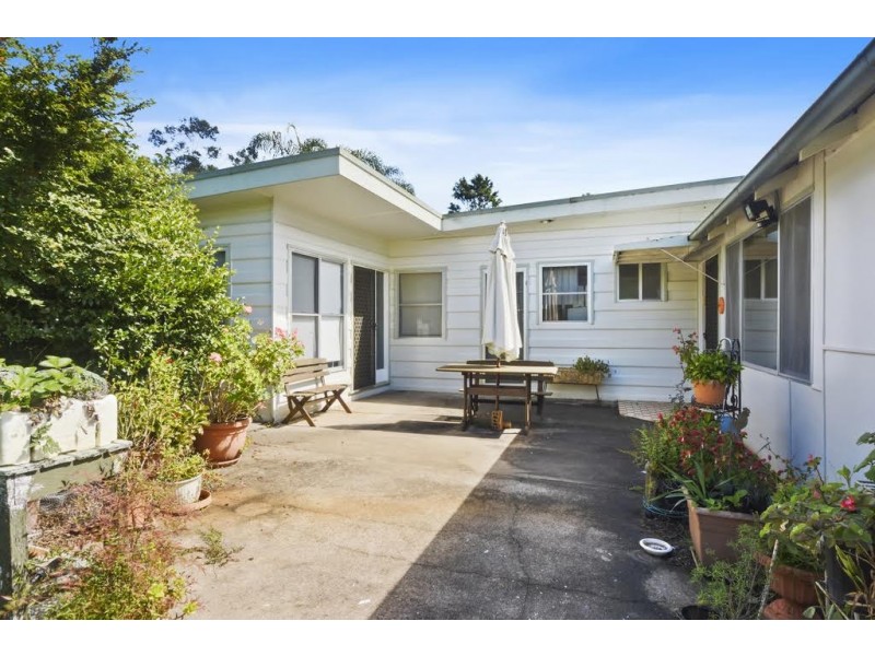 128 Plunkett Street, Nowra NSW 2541