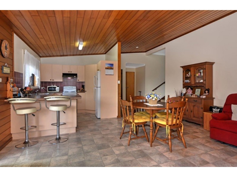 15 Elder Crescent, Nowra NSW 2541