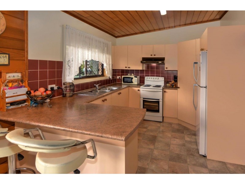 15 Elder Crescent, Nowra NSW 2541