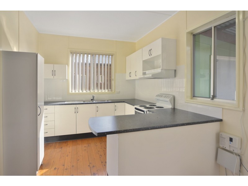 87 Albert Street, Nowra NSW 2541