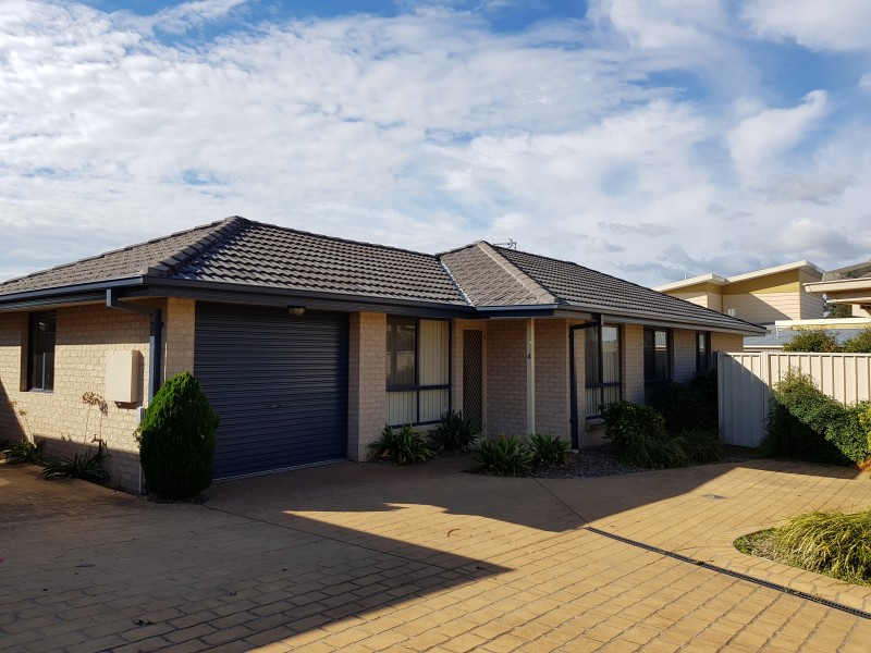 4/35 Sophia Road, Worrigee NSW 2540