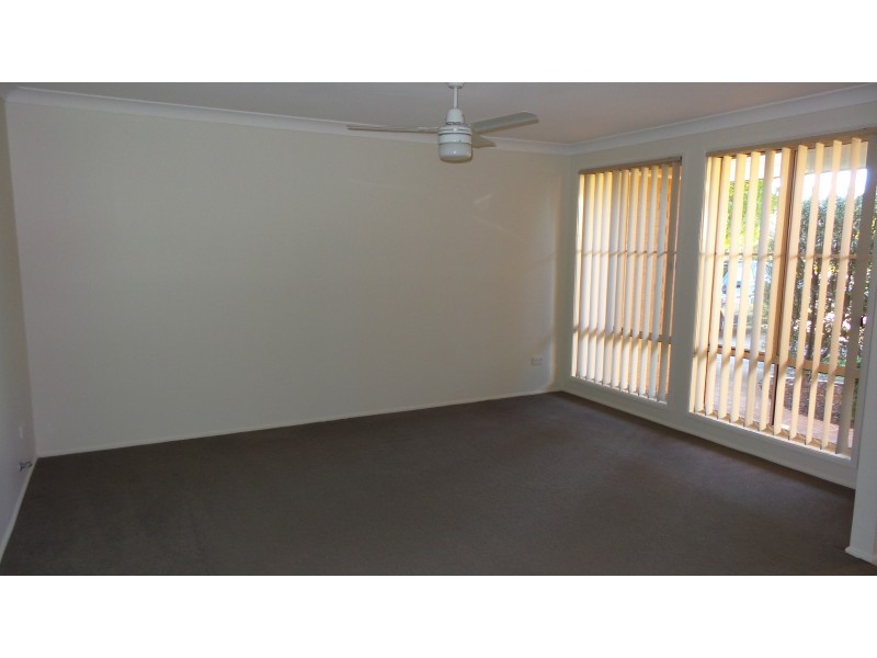 15 St James Crescent, Worrigee NSW 2540