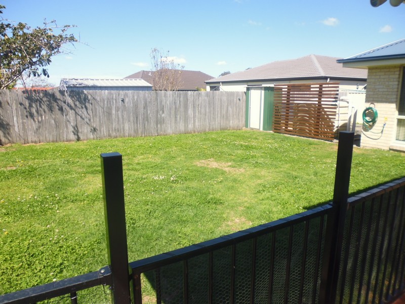 6 Golden Ash Close, Worrigee NSW 2540