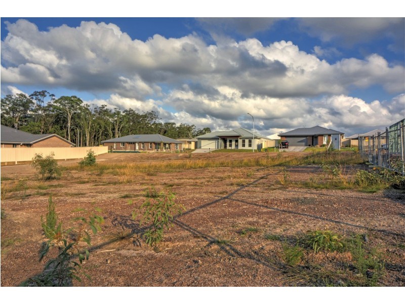 5 Alata Crescent, South Nowra NSW 2541