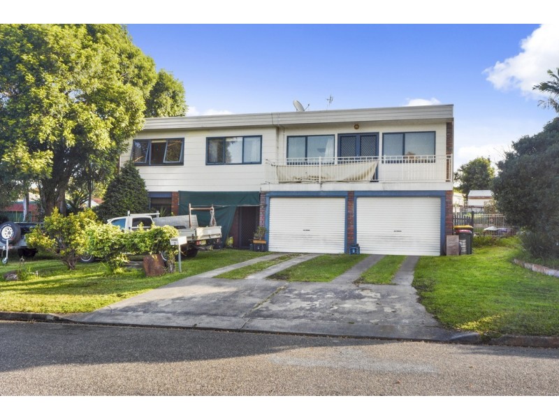 2 Monk Crescent, Bomaderry NSW 2541