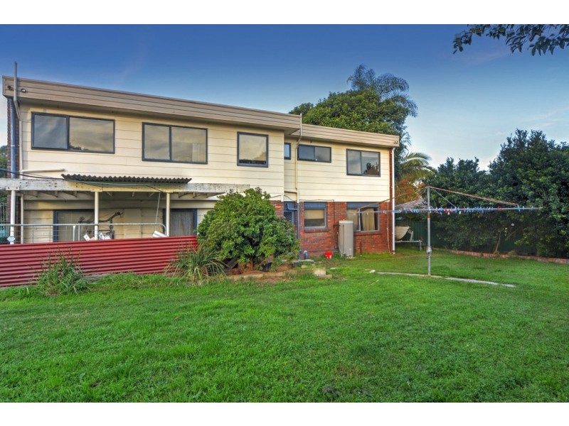 2 Monk Crescent, Bomaderry NSW 2541