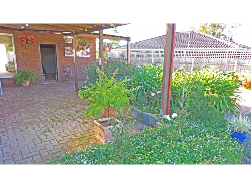 2 Ellis Place, Nowra NSW 2541
