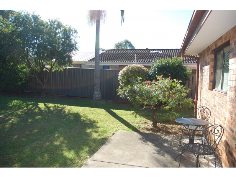 30 Ferntree Drive, Bomaderry NSW 2541