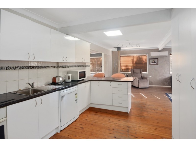 373 Princes Highway, Bomaderry NSW 2541