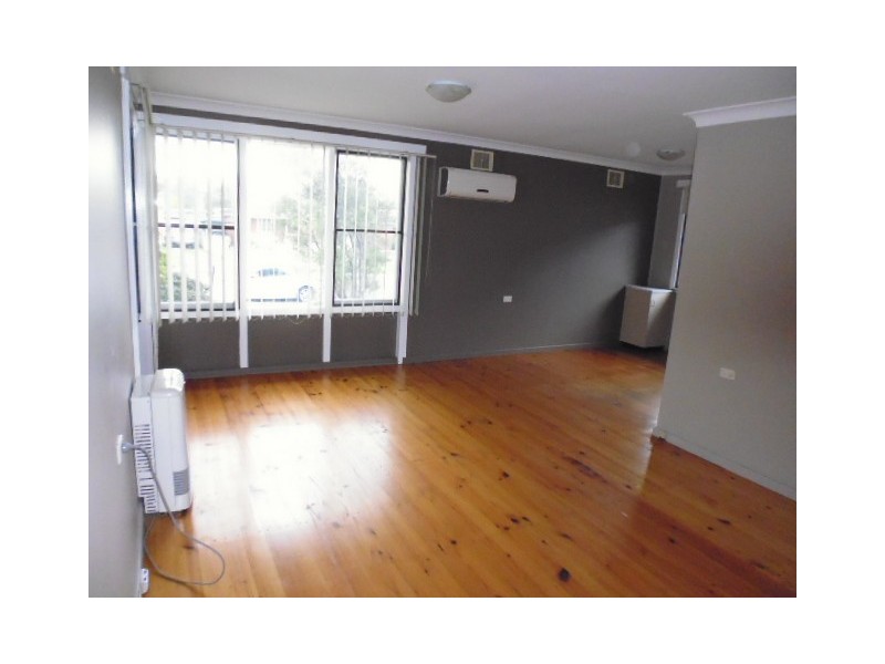 54 McKay Street, Nowra NSW 2541