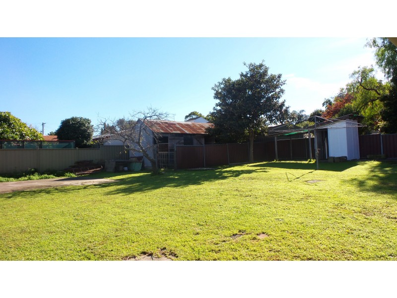 33 Coomea Street, Bomaderry NSW 2541