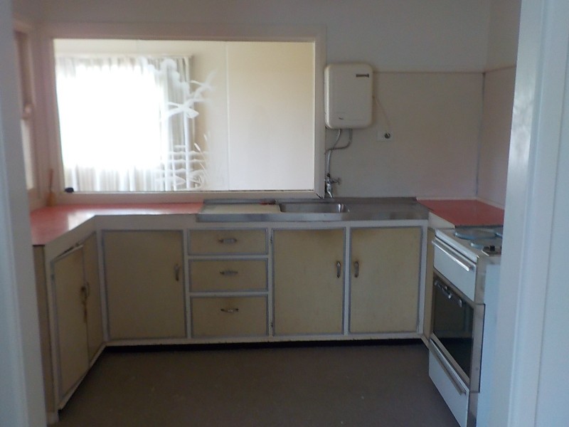 11 Osborne Street, Nowra NSW 2541