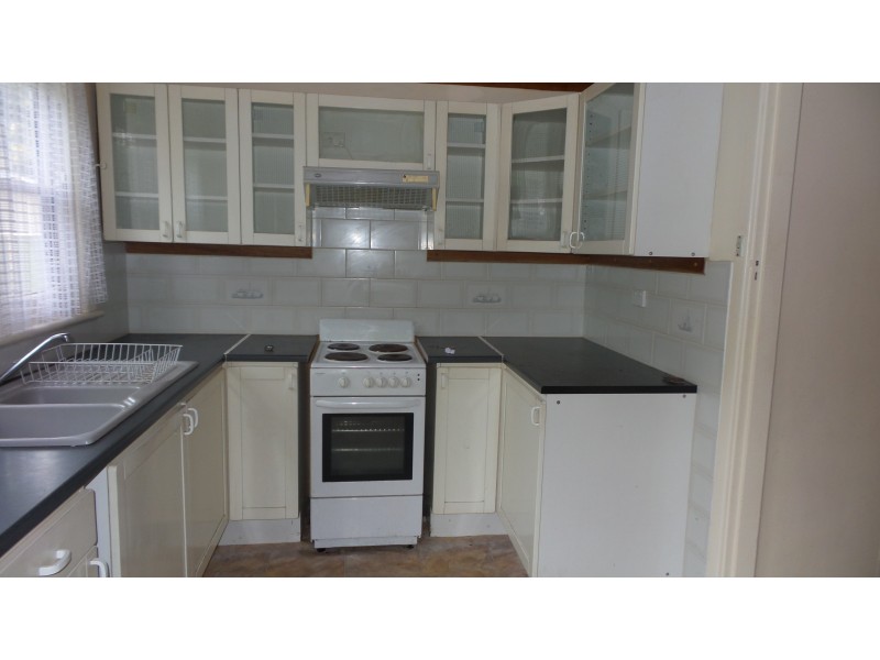 2 Ernest Street, Nowra NSW 2541