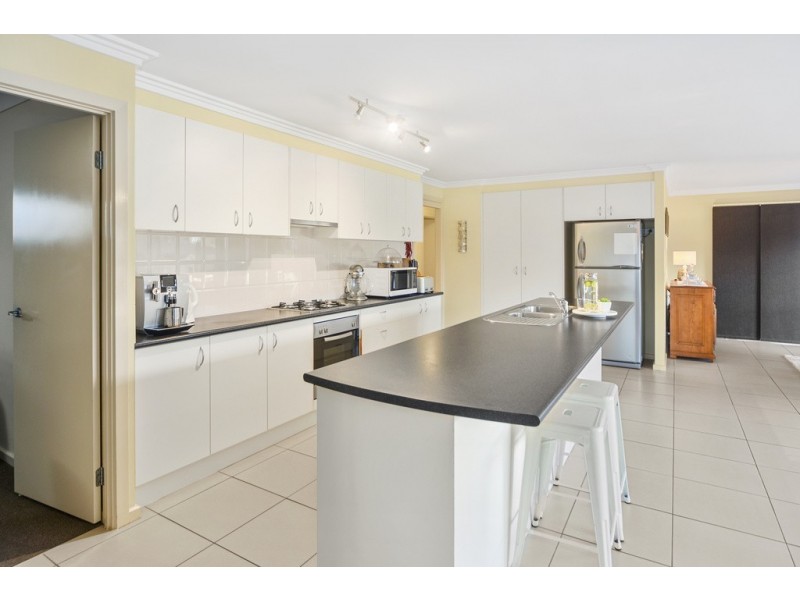 16 Royal Street, Worrigee NSW 2540