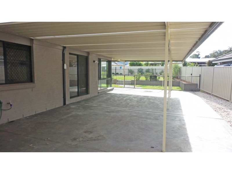 8 Regelia Parade, Worrigee NSW 2540