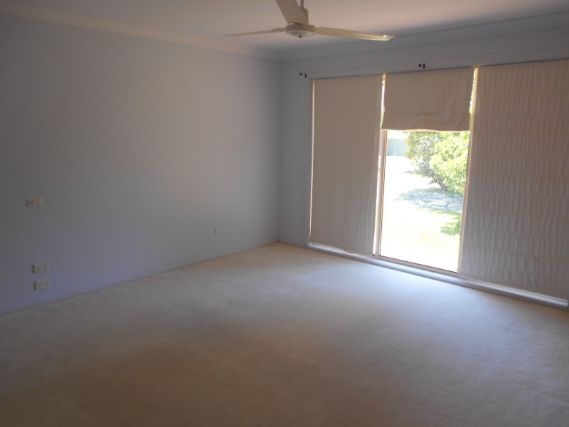 9 Cavanagh Lane, West Nowra NSW 2541