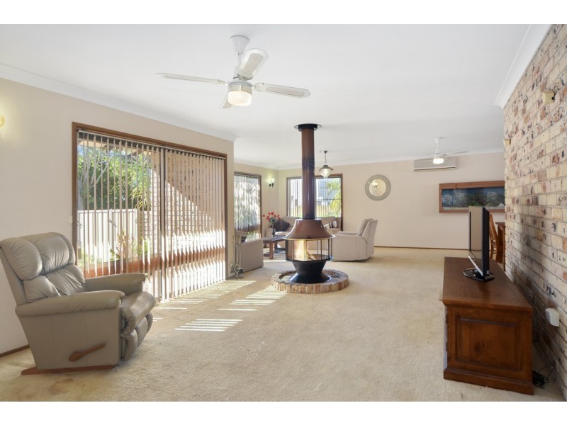 6 Hawthorn Avenue, Nowra NSW 2541