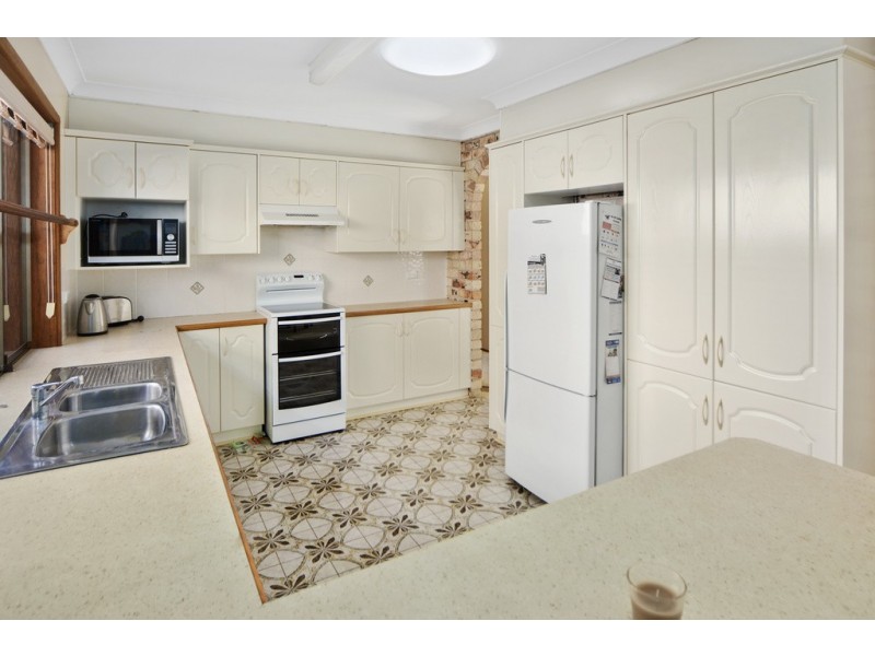 6 Hawthorn Avenue, Nowra NSW 2541