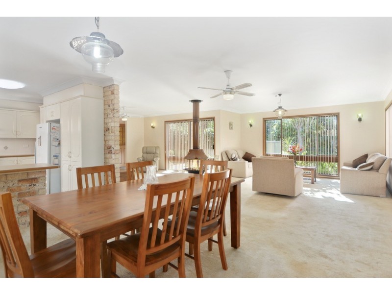 6 Hawthorn Avenue, Nowra NSW 2541