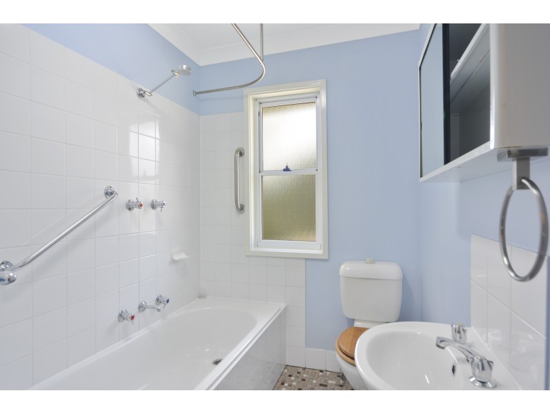 3 Massingham Avenue, Nowra NSW 2541