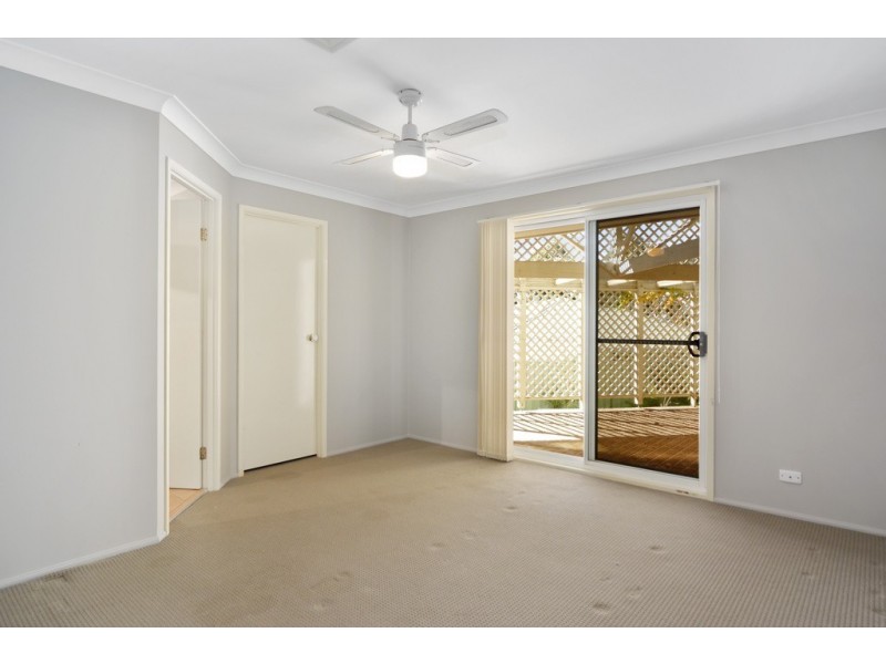 17 Hibiscus Place, Bomaderry NSW 2541