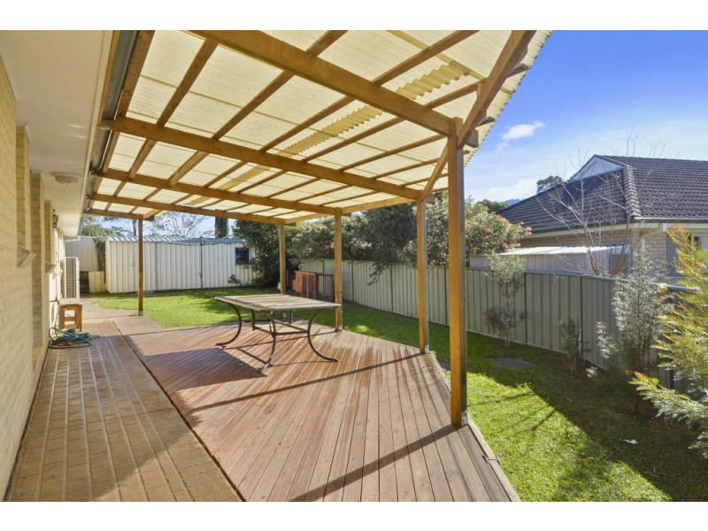 17 Hibiscus Place, Bomaderry NSW 2541