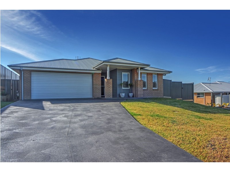 6 Dove Close, South Nowra NSW 2541