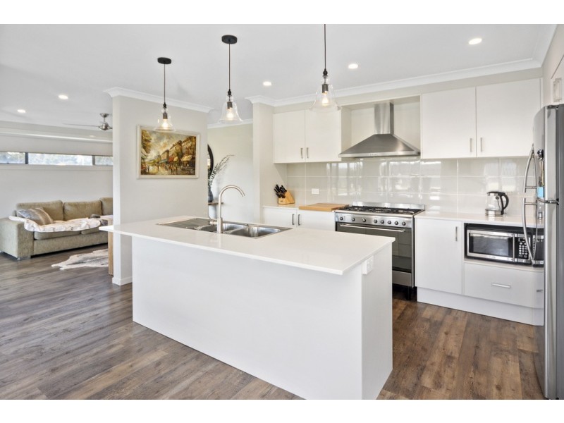 6 Dove Close, South Nowra NSW 2541