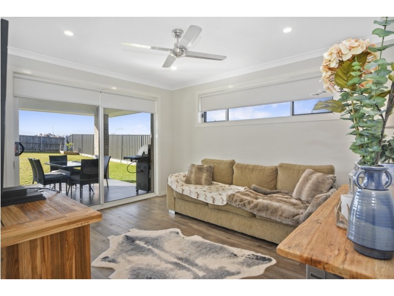 6 Dove Close, South Nowra NSW 2541