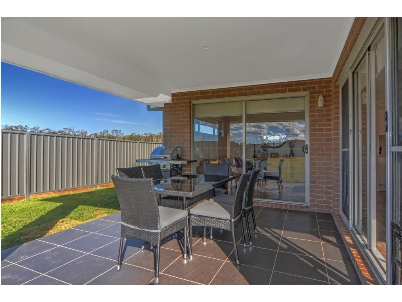 6 Dove Close, South Nowra NSW 2541