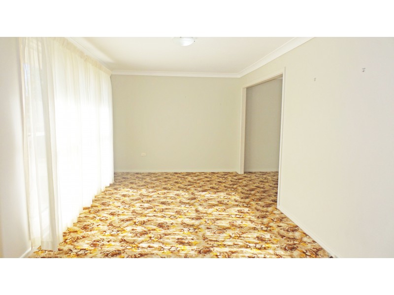 16 Salisbury Drive, Nowra NSW 2541